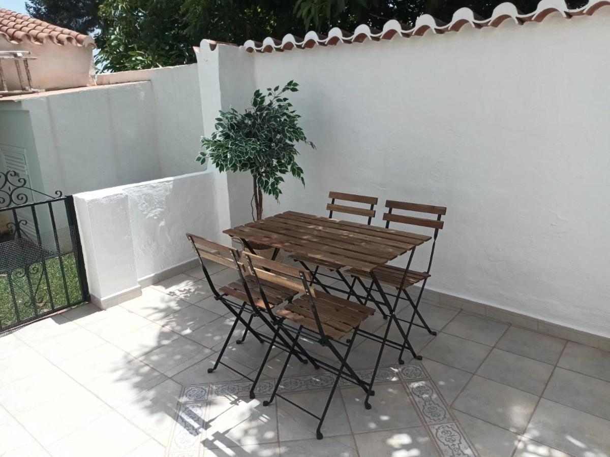 Nueva Nerja Pueblo Andaluz Casa Grafton Villa Exterior photo